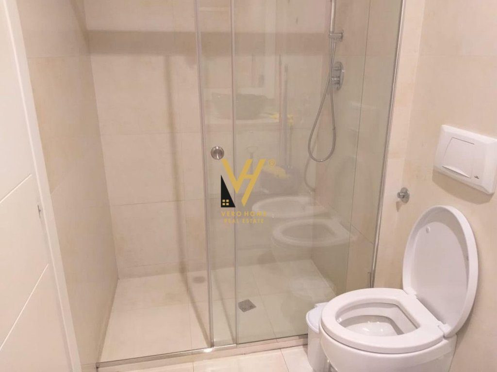 JEPET APARTAMENT 1+1 ME QIRA TEK BLLOKU 950 EURO 4