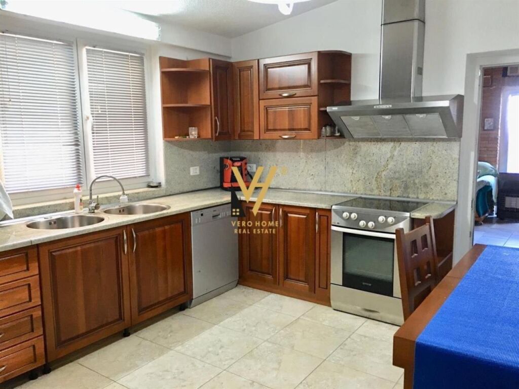 Shitet Apartament 3+1+2+ballkon te Kopshti Zoologjik 360 m2 4