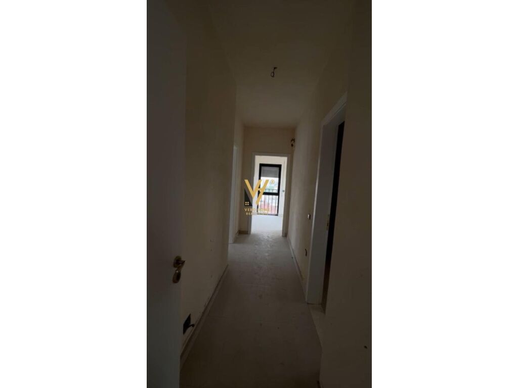 Shitet apartament 3+1+2 te Vila Gold 116 m2 1