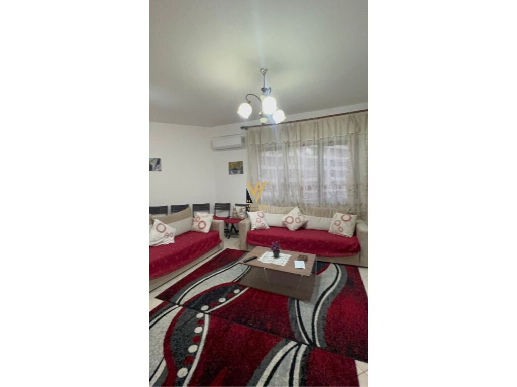 Shitet Apartament 2+1+2+ballkon te Stacioni i Trenit 105 m2 3