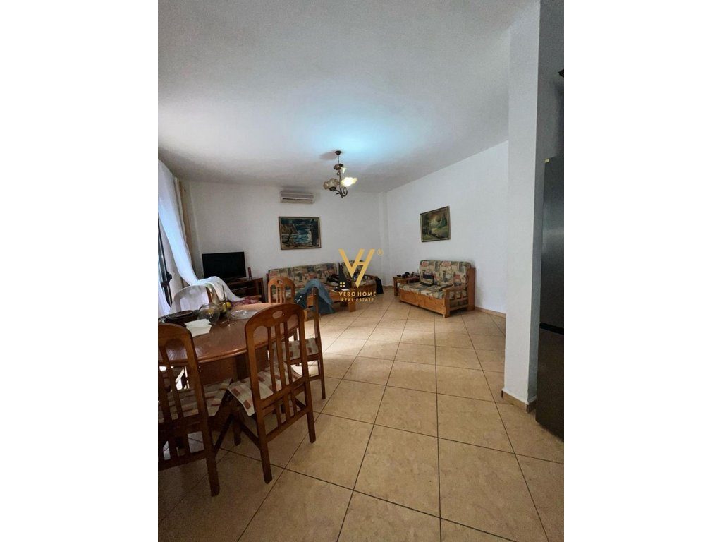 JEPET APARTAMENT 2+1+2 ME QERA TE KODRA E DIELLIT 550 EURO 2