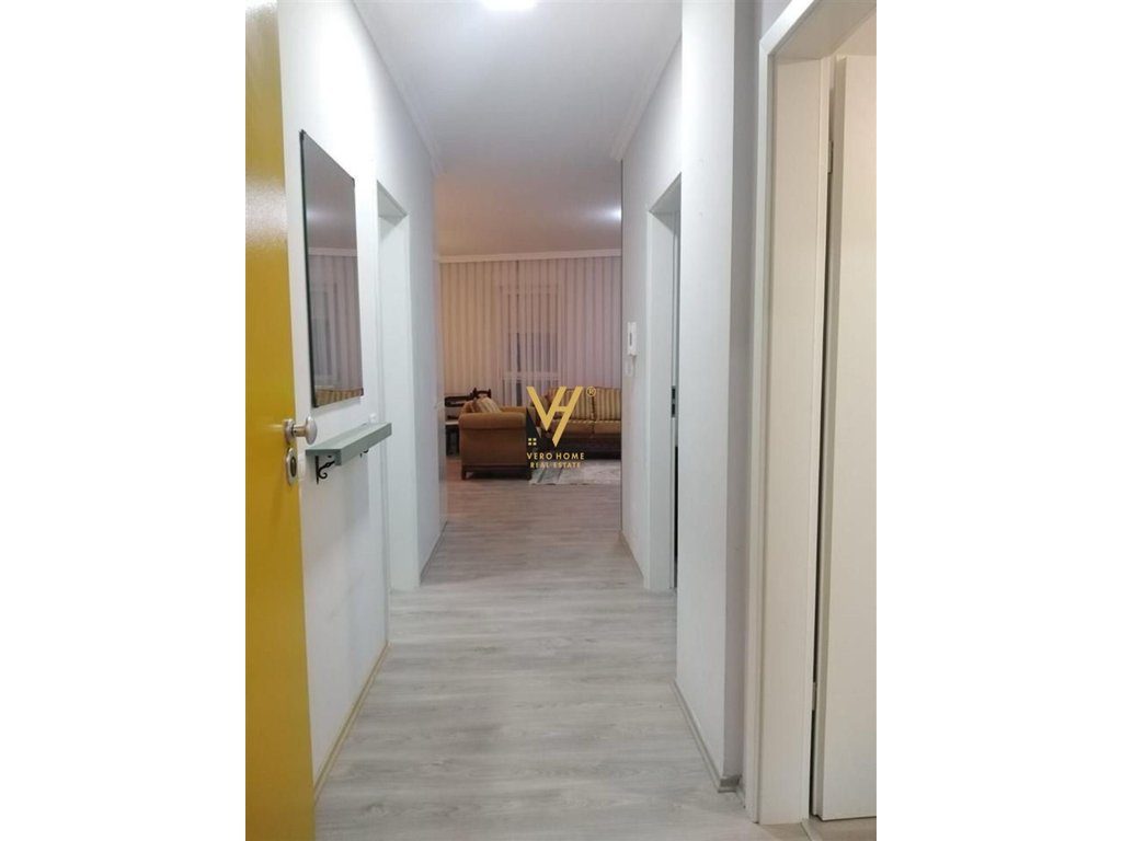 JEPET APARTAMENT 2+1+2+BLK ME QIRA, TEK 21 DHJETORI, 600 EURO 4