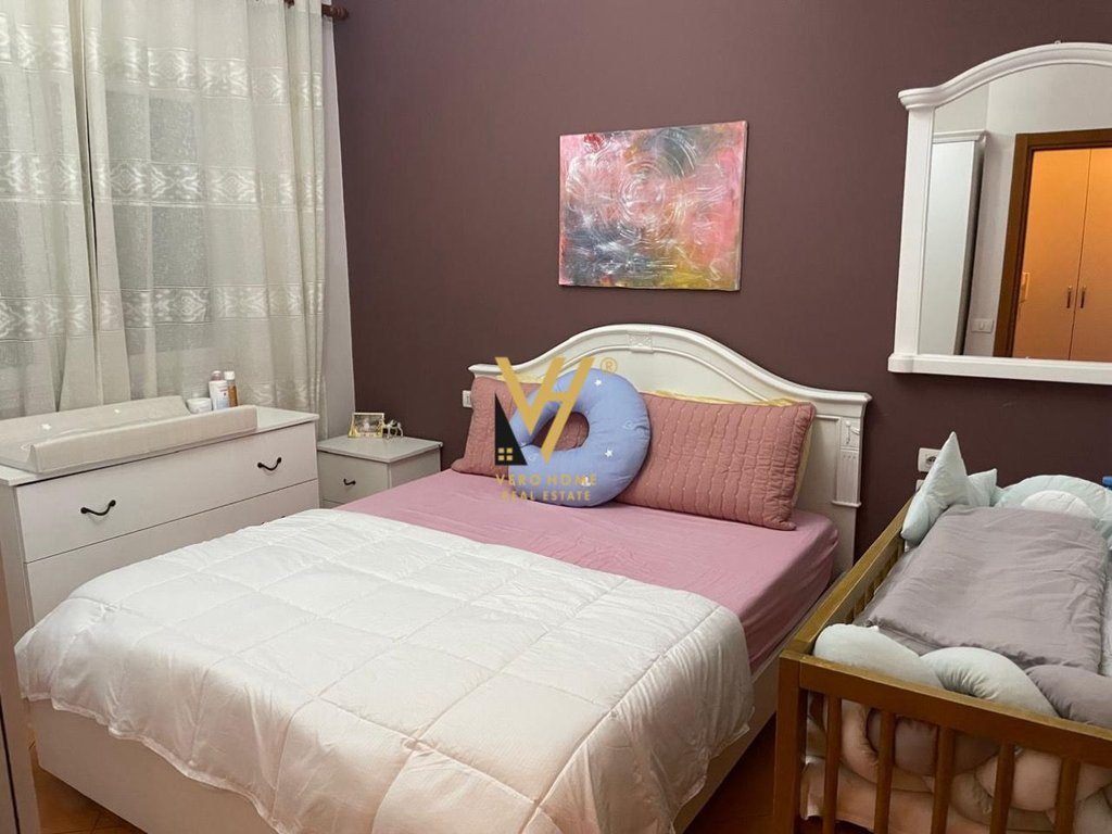 JEPET APARTAMENT 1+1+BLK ME QIRA TE RRUGA E ELBASANIT 55.000 LEKE 3