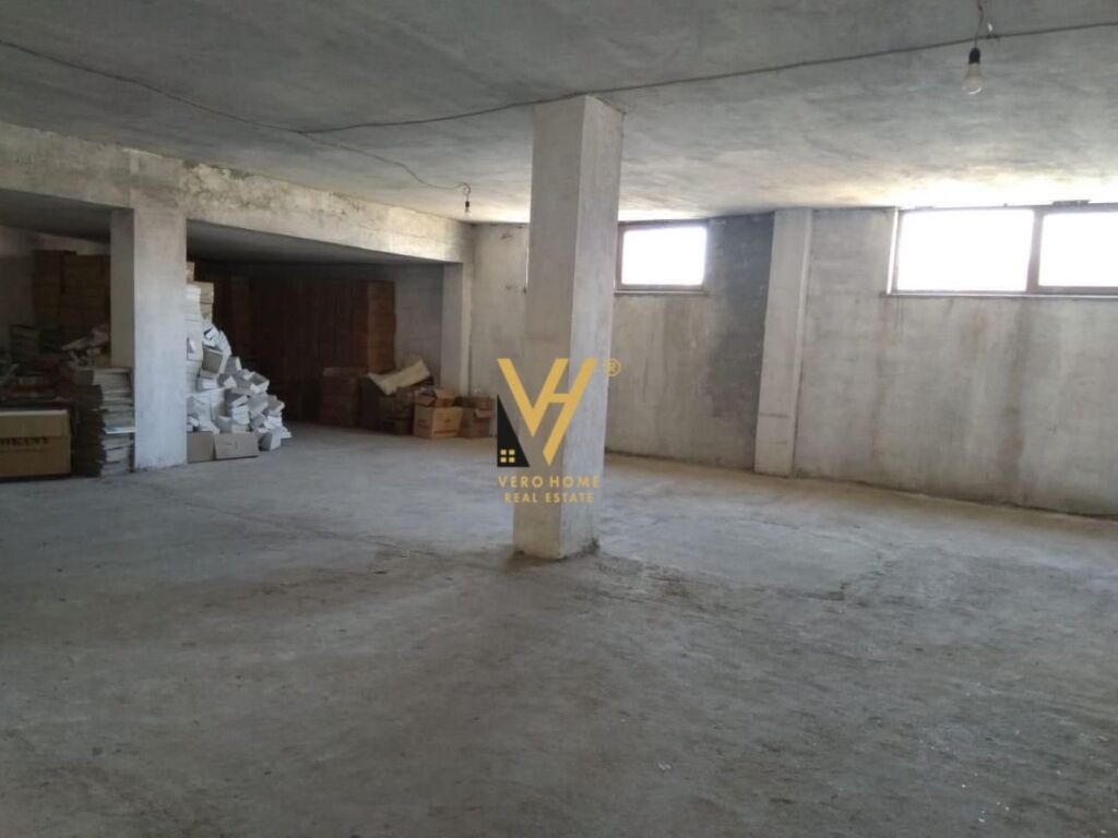 Jepet Magazine me qera ne Don Bosko 1100 m2 2