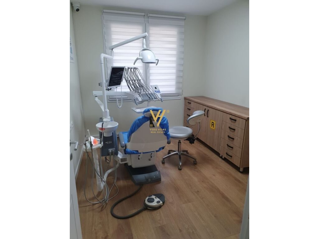 Jepet ambjent me qera te Rruga e Kavajes 65 m2