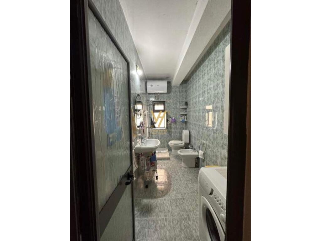 Shitet apartament 2+1 +2 te Kompleksi Dinamo 112 m2