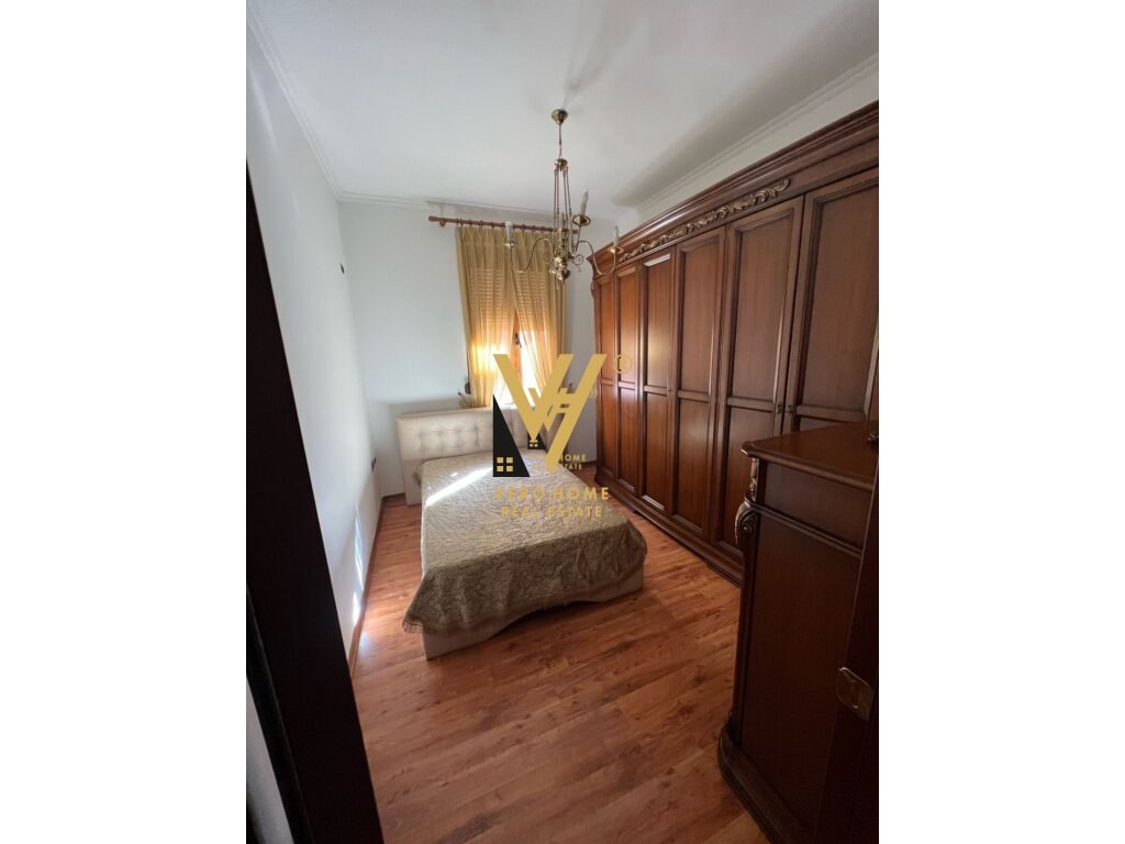 JEPET ME QERA VILE DY KATESHE PRANE MYSLYM SHYRIT 1.300 EURO 4
