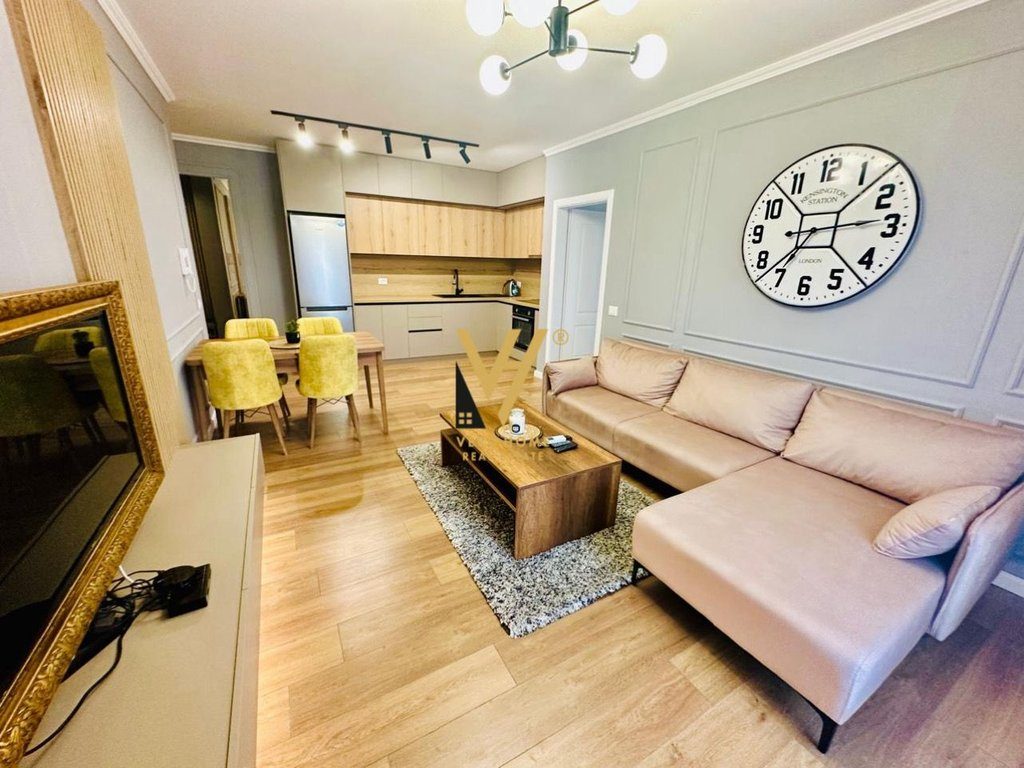 JEPET APARTAMENT 2+1 ME QIRA NE ASTIR 60.000 LEKE 2