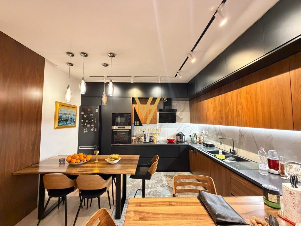 SHITET DUPLEX 2+1+2+BLK TE REZ.KODRA E DIELLIT 2- 355.000 EURO 2
