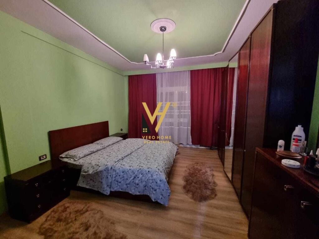 Shitet apartament 2+1+ballkon te Rruga Sitki Cico, Brryli 108 m2 2