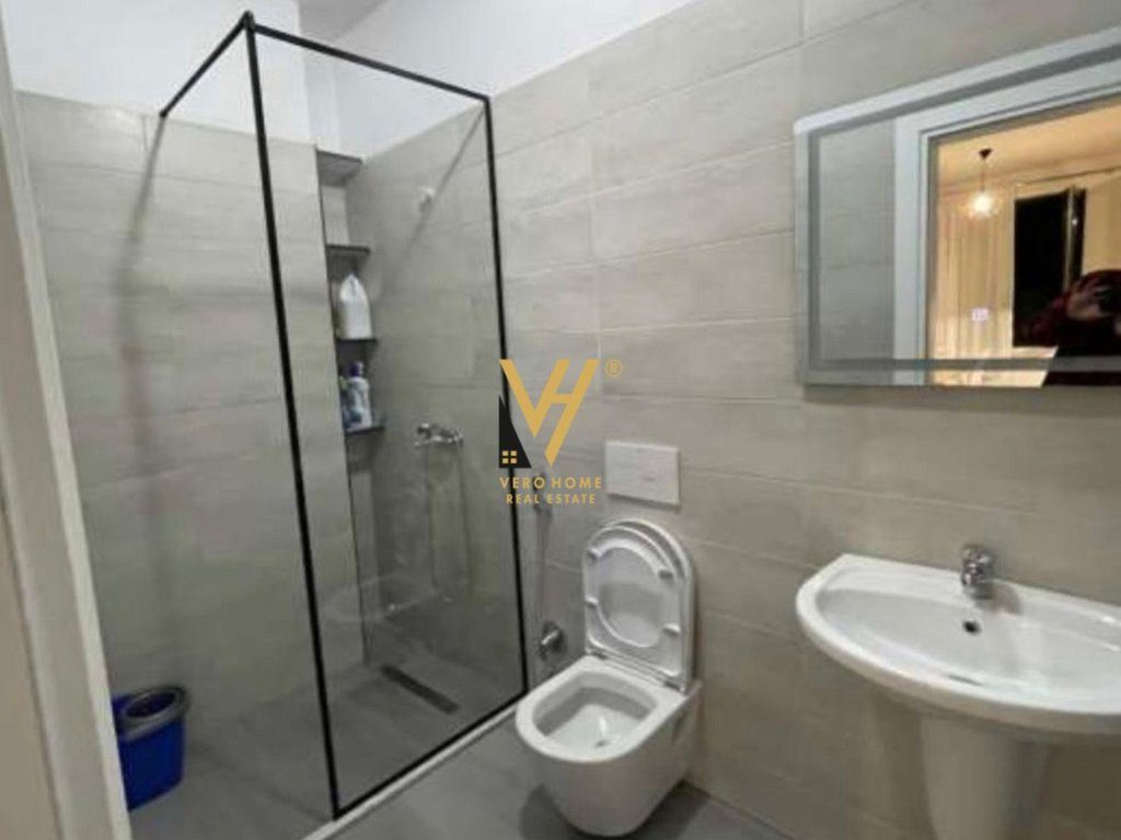 JEPET SHTEPI PRIVATE ME QIRA NE SELITE 60.000 LEKE 4