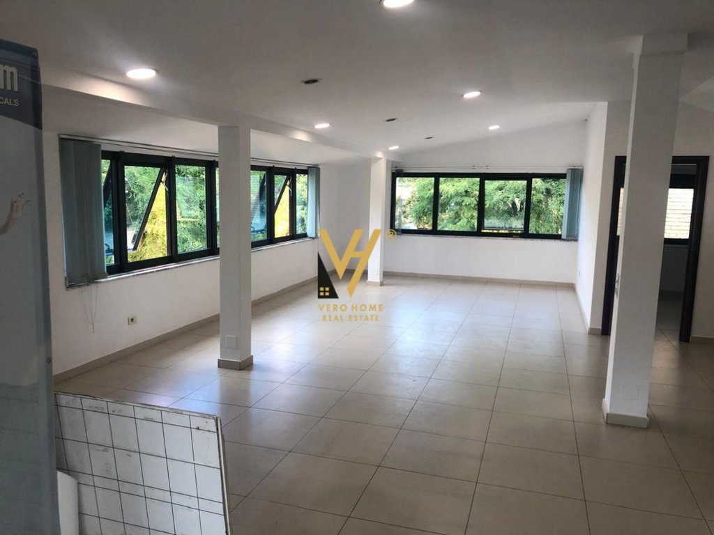 JEPET AMBIENT 230 M2 ME QIRA NE BRRYL 1.500 EURO