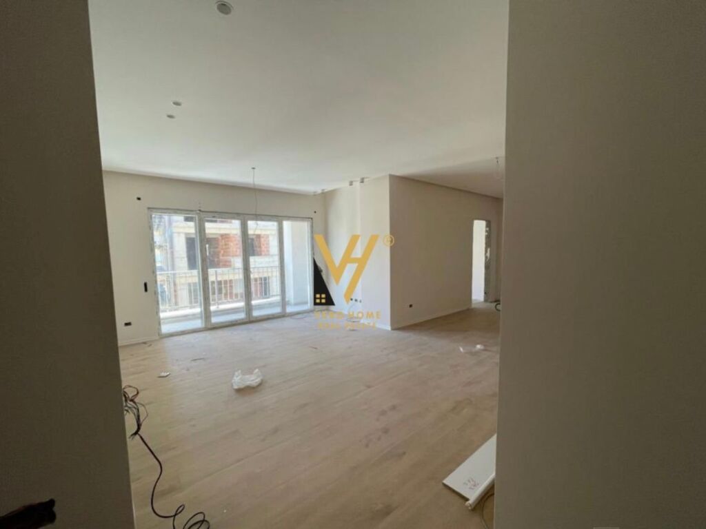 Shitet Apartament 2+1+2 te Rruga e Dibres 107 m2 2