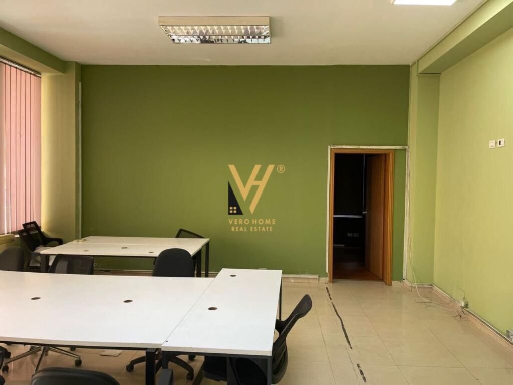 Jepet Zyre me qera te Komuna e Parisit 150 m2