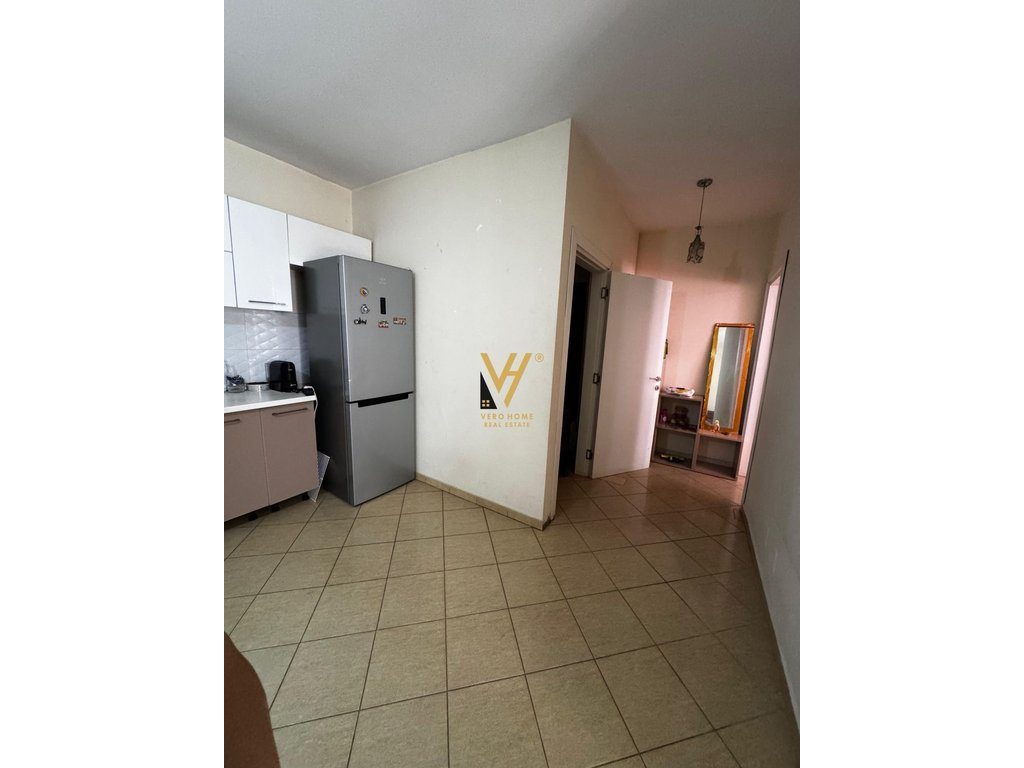 JEPET APARTAMENT 1+1+BLK ME QERA NE ASTIR 40.000 LEKE 3
