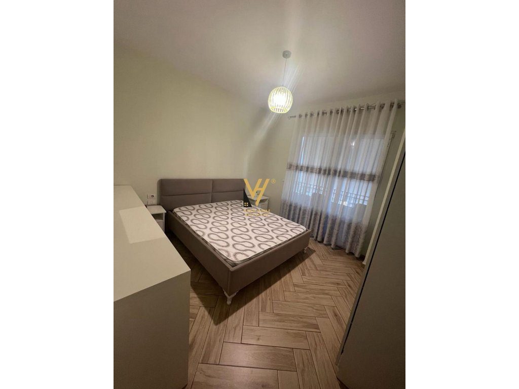 JEPET APARTAMENT 1+1 ME QERA TE RRUGA E DIBRES 50.000 LEKE 3