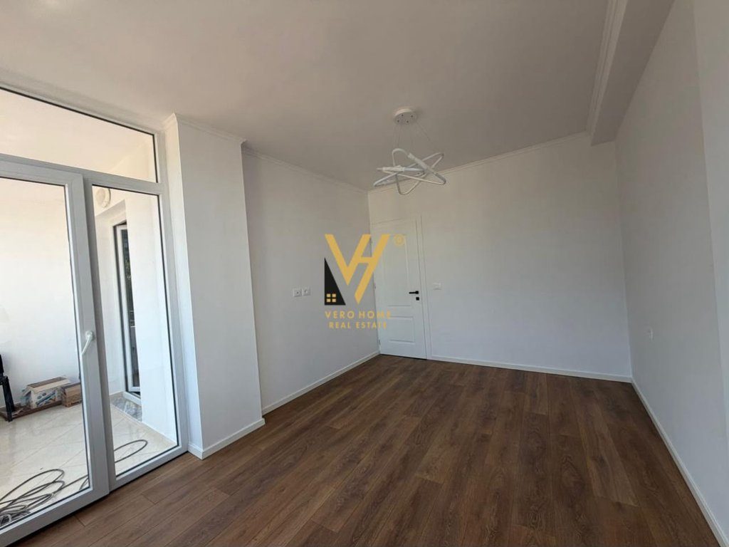 SHITET APARTAMENT 1+1+ BLK TE RR.DRITAN HOXHA 128.000 EURO 2