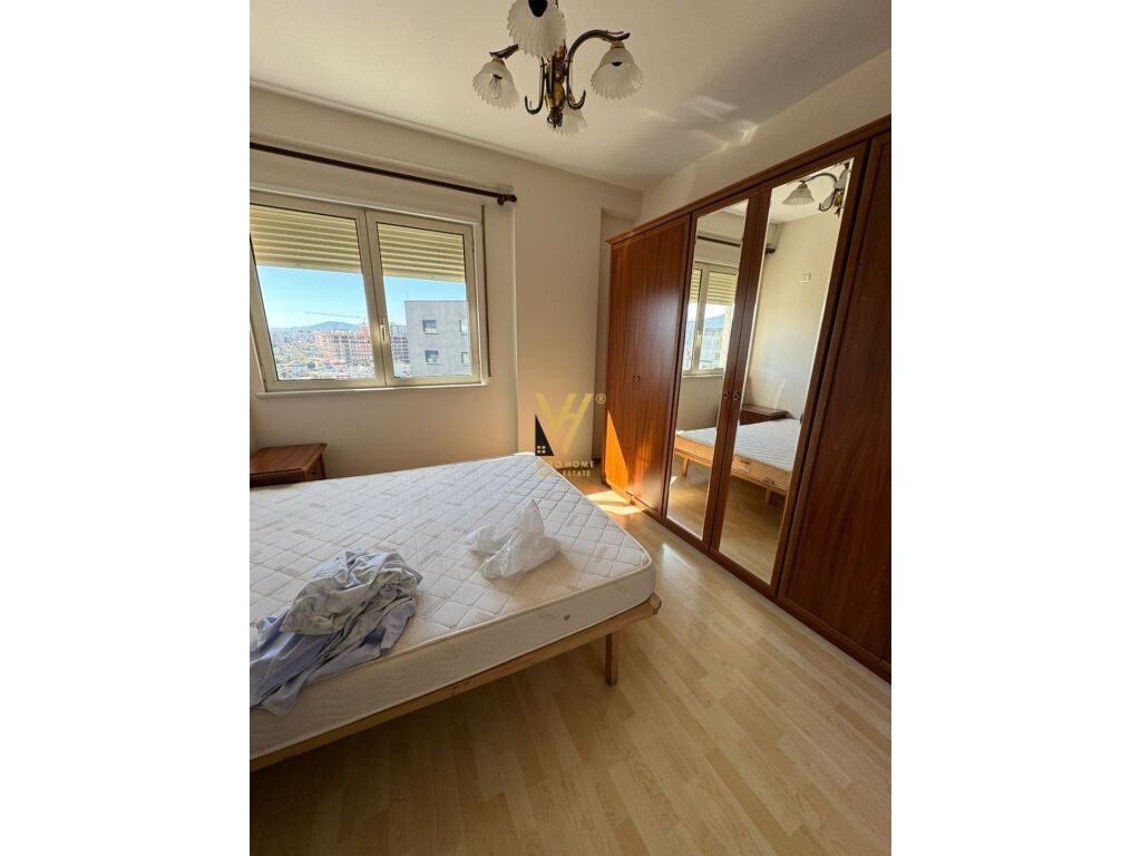Shitet Apartament 2+1+2 te Rruga Ndre Mjeda 76 m2 4