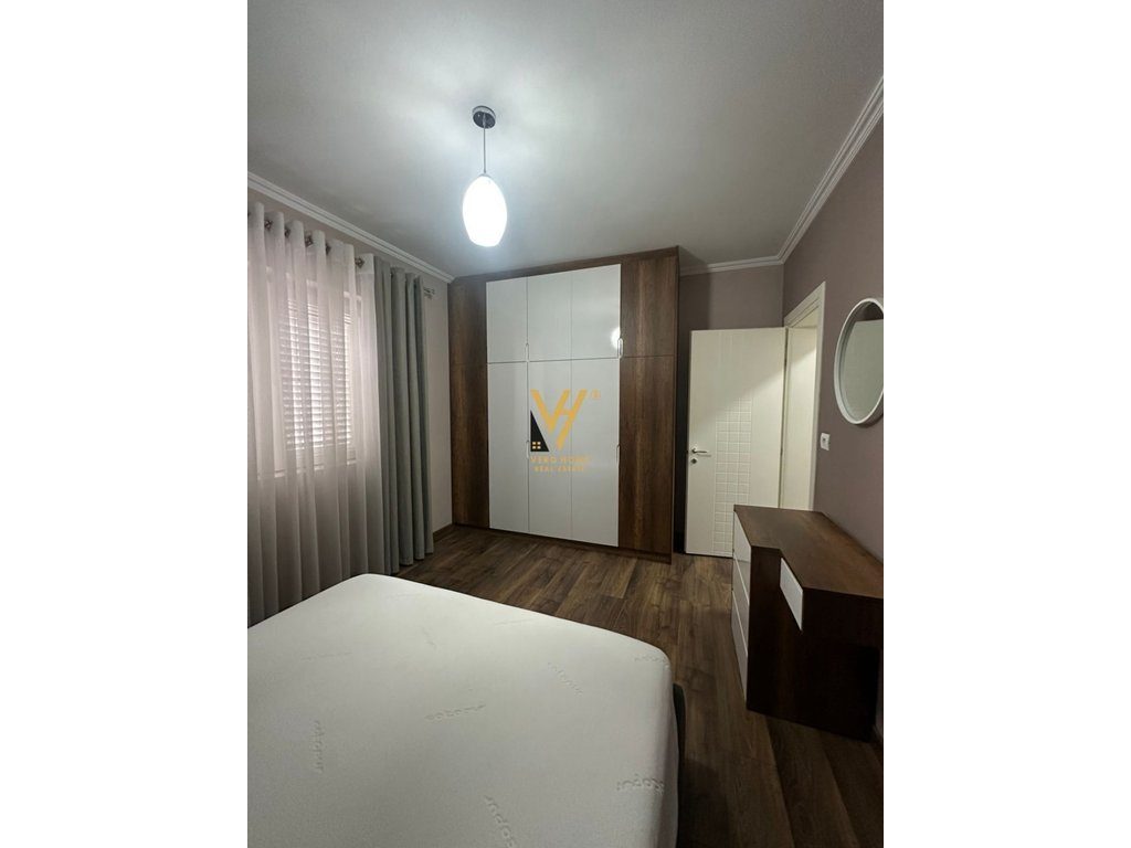 JEPET APARTAMENT 2+1+BLK ME QERA TE KOMUNA E PARISIT 80.000 LEKE 4
