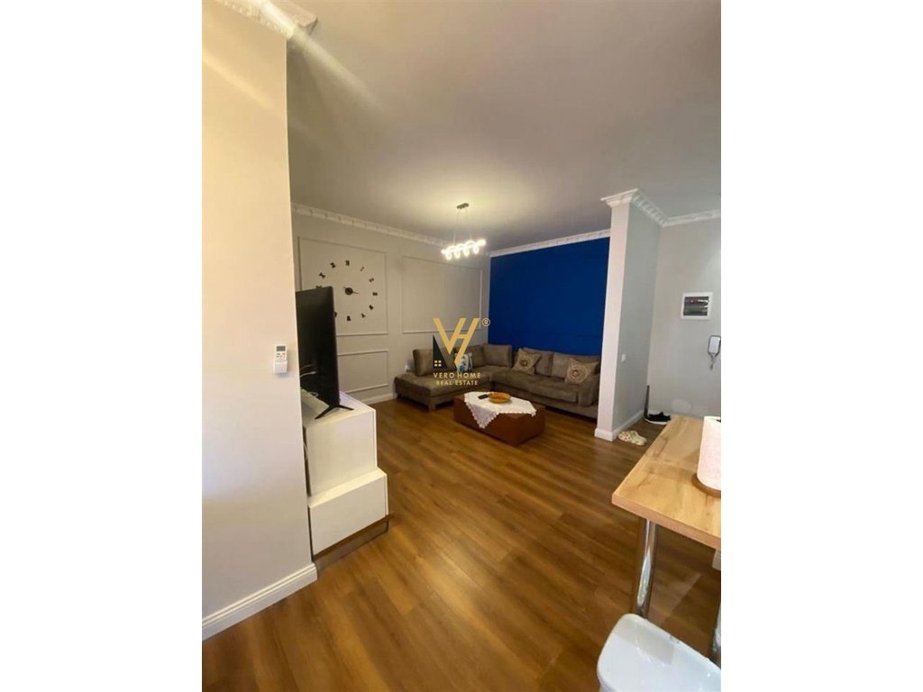 JEPET APARTAMENT 2+1+BLK ME QERA TE SELVIA 600 EURO