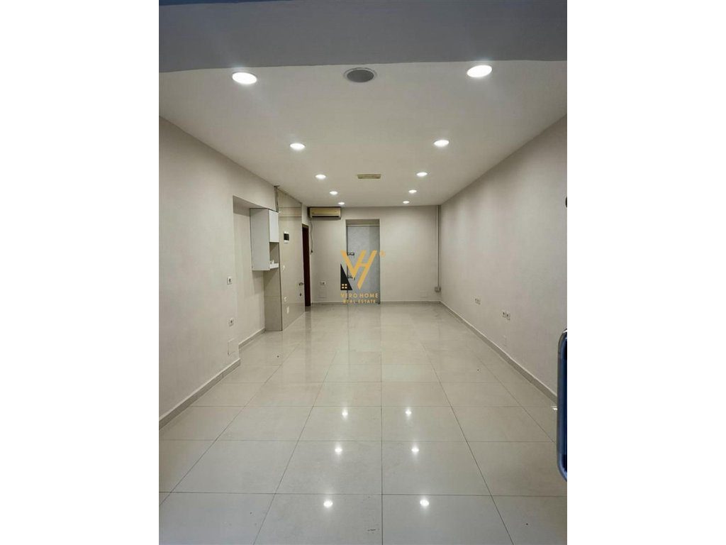 JEPET AMBIENT BIZNESI 40 M2 ME QERA TE SHKOLLA E BALETIT 500 EURO 2