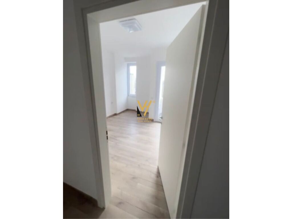 Jepet Apartament 3+1+ballkon me qera te Ish Fusha e Aviacionit 110 m2 4