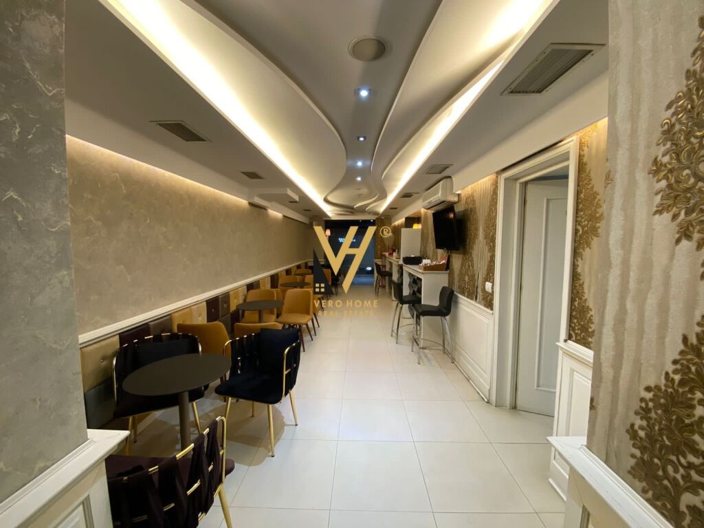 Jepet Bar-Restorant me qera te Blloku 120 m2 3