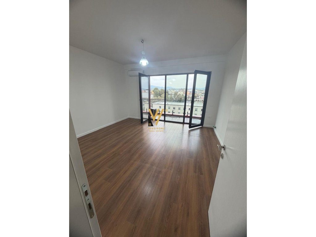 JEPET ZYRE 122 M2 ME QERA TE KOM.ARLIS, RR.DIBRES 60.000 LEKE