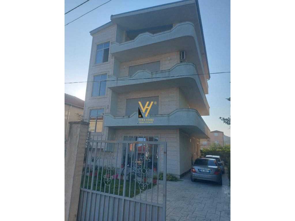 SHITET VILE 4-KATESHE NE KOMBINAT 380.000 EURO