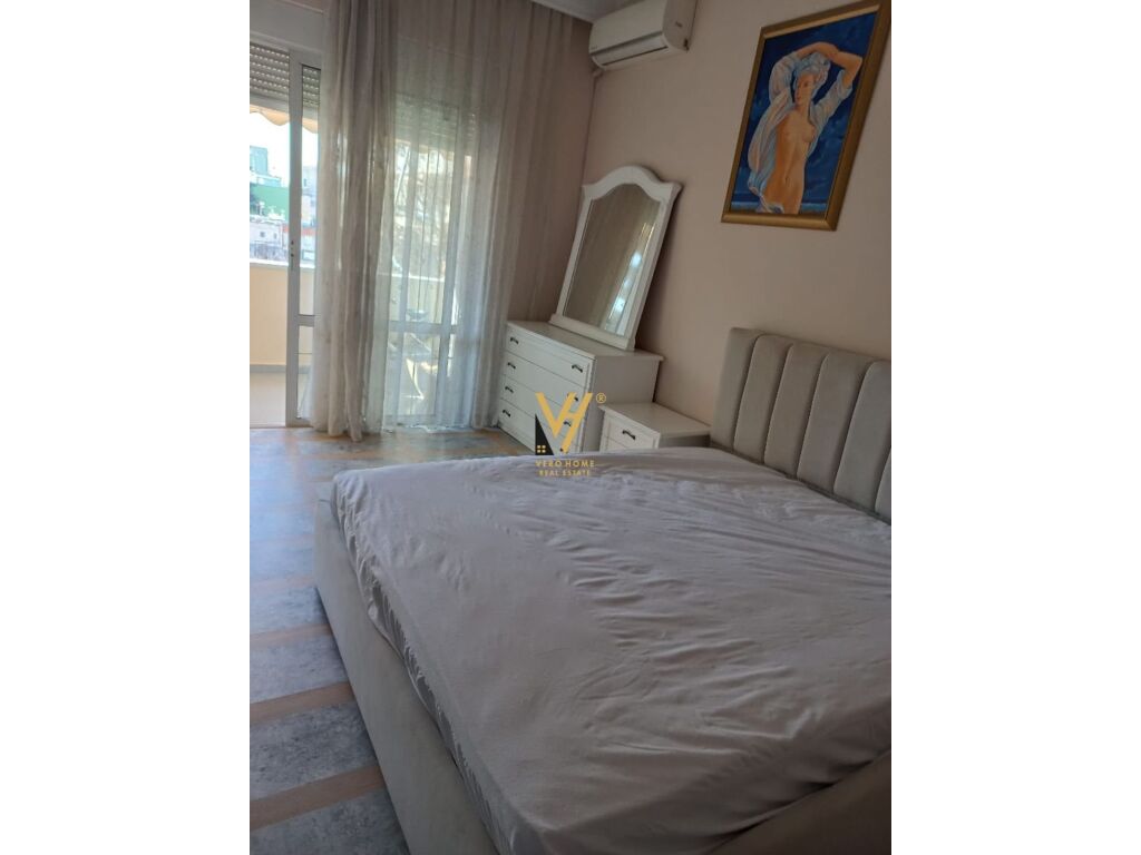 Jepet Apartament 2+1+post parkimi te Blloku 117 m2 3