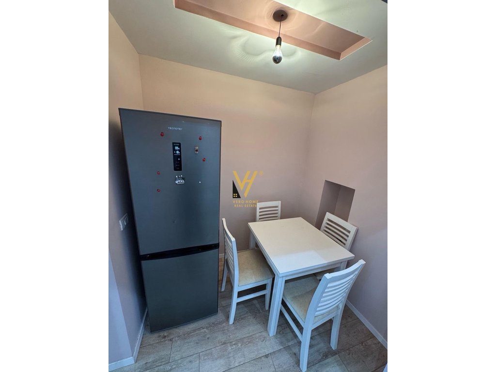 JEPET APARTAMENT 1+1 ME QIRA TE 21 DHJETORI 60.000 LEKE 4