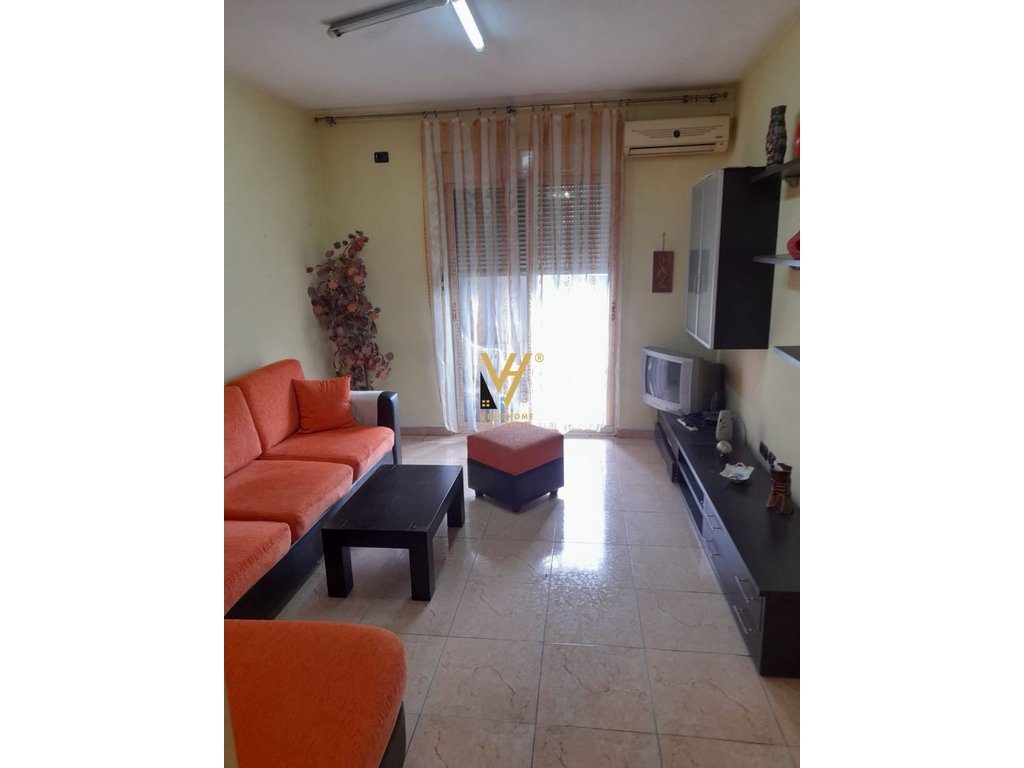 JEPET APARTAMENT 2+1 ME QERA TE MYSLYM SHYRI 800 EURO
