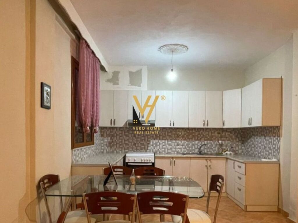 Jepet Apartament 2+1 me qera te Kodra e Diellit 100 m2 4