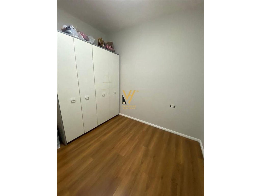 JEPET APARTAMENT 2+1+BLK ME QERA TE SELVIA 600 EURO 4