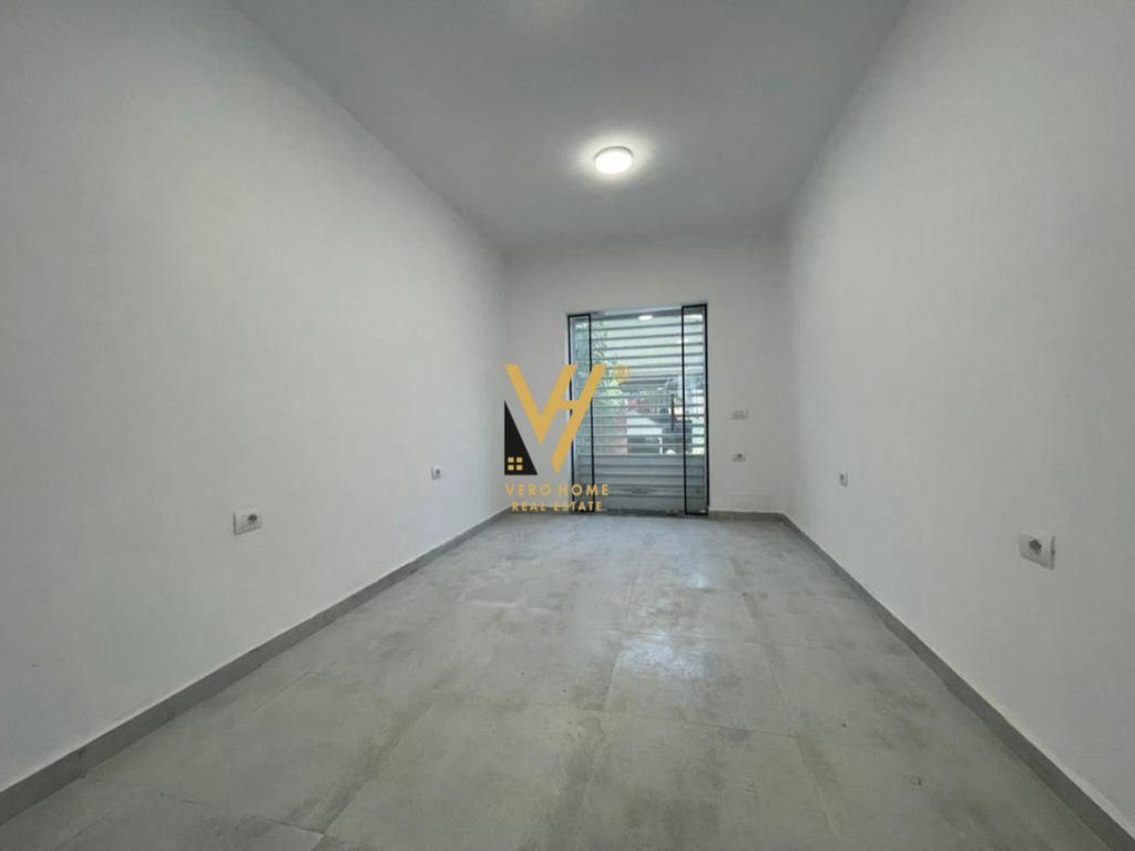 SHITET AMBIENT 69 M2 TE LULISHTJA, ISH EKSPOZITA 35.000.000 LEKE