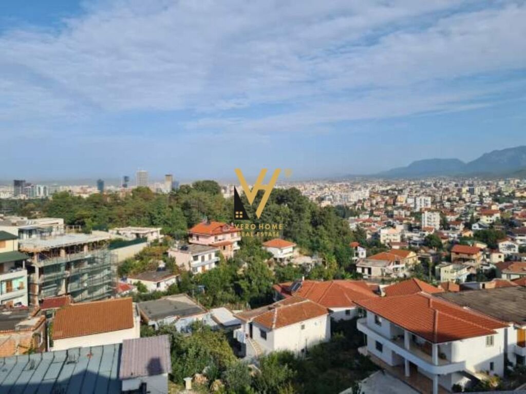 Jepet Vile 4 kateshe me qera te Rruga Kuvajt 650 m2 1