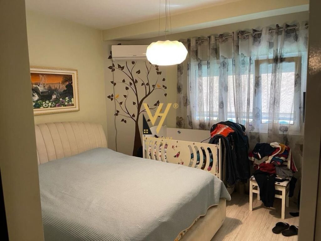 Shitet Apartament 2+1+ballkon te Rruga Myslym Shyri 118 m2 3