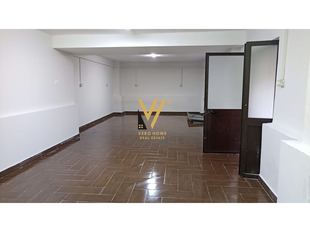 Jepet Ambient Biznesi me qera te Rruga Irfan Tomini 110 m2 4