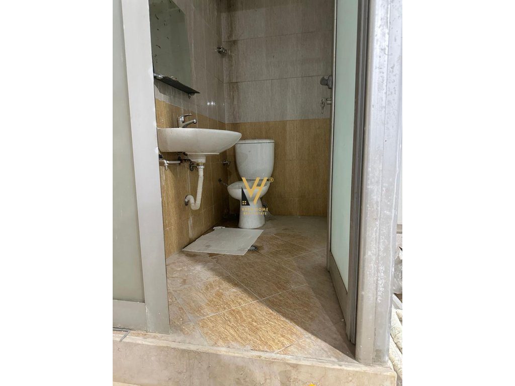 JEPET BODRUM 80 M2 ME QERA NE ASTIR 40.000 LEKE 4