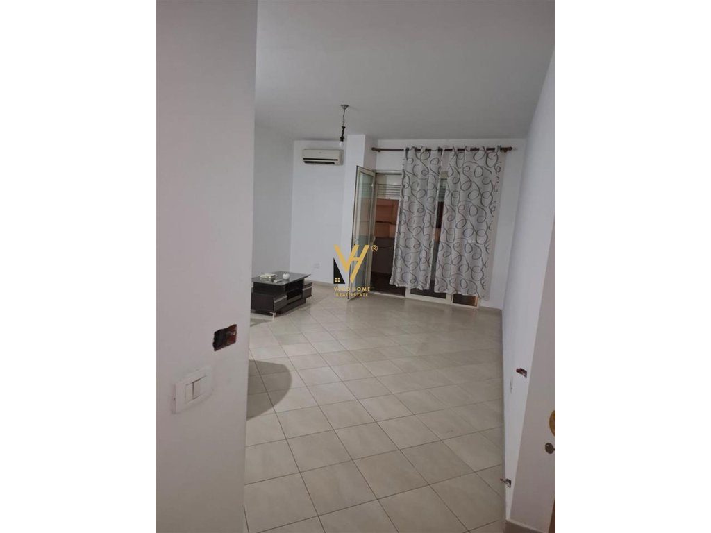 JEPET APARTAMENT 2+1+BLK ME QERA TE KOMUNA E PARISIT 600 EURO