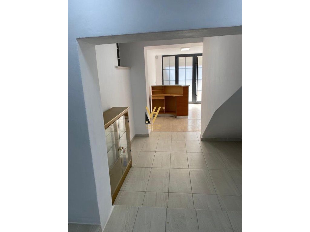 JEPET AMBIENT DUPLEX 122 M2 ME QIRA PRANË MUZEUT KOMBËTAR 1.500 EURO 4