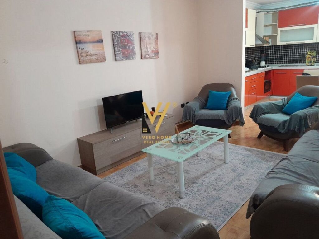 Jepet Apartament 2+1+ballkon me qera te Kopshti Zoologjik 75 m2