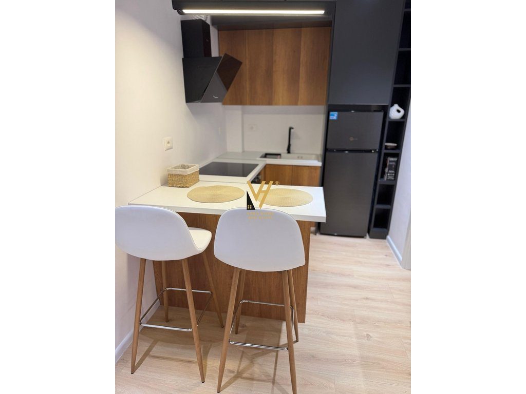 JEPET GARSONIERE 41 M2 ME QERA TE KADIU, ALI DEMI 42.000 LEKE 3