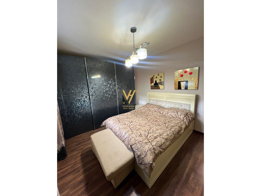 JEPET APARTAMENT 3+1+BLK ME QERA TE 21 DHJETORI 600 EURO 4