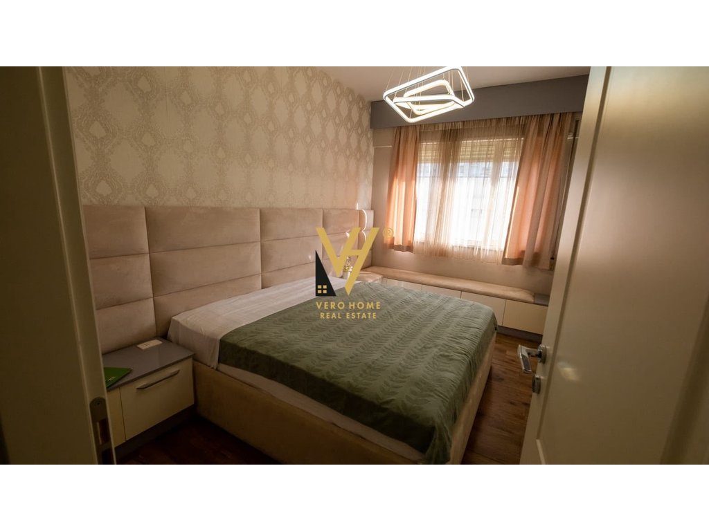 JEPET APARTAMENT 2+1+2+BLK ME QERA TE KOMUNA E PARISIT 1.000 EURO 4