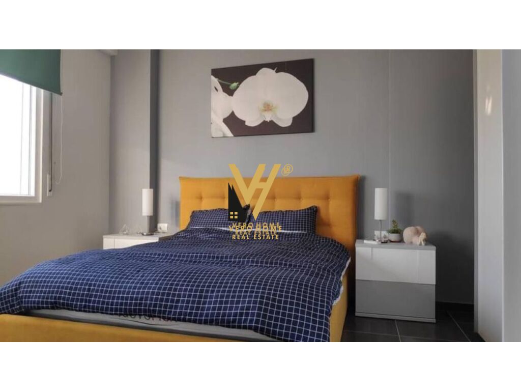 JEPET PENTHOUSE ME QERA TEK PAZARI I RI 900 EURO 2