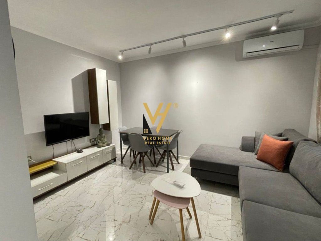 SHITET APARTAMENT 1+1 NE BLLOK 206.000 EURO 2