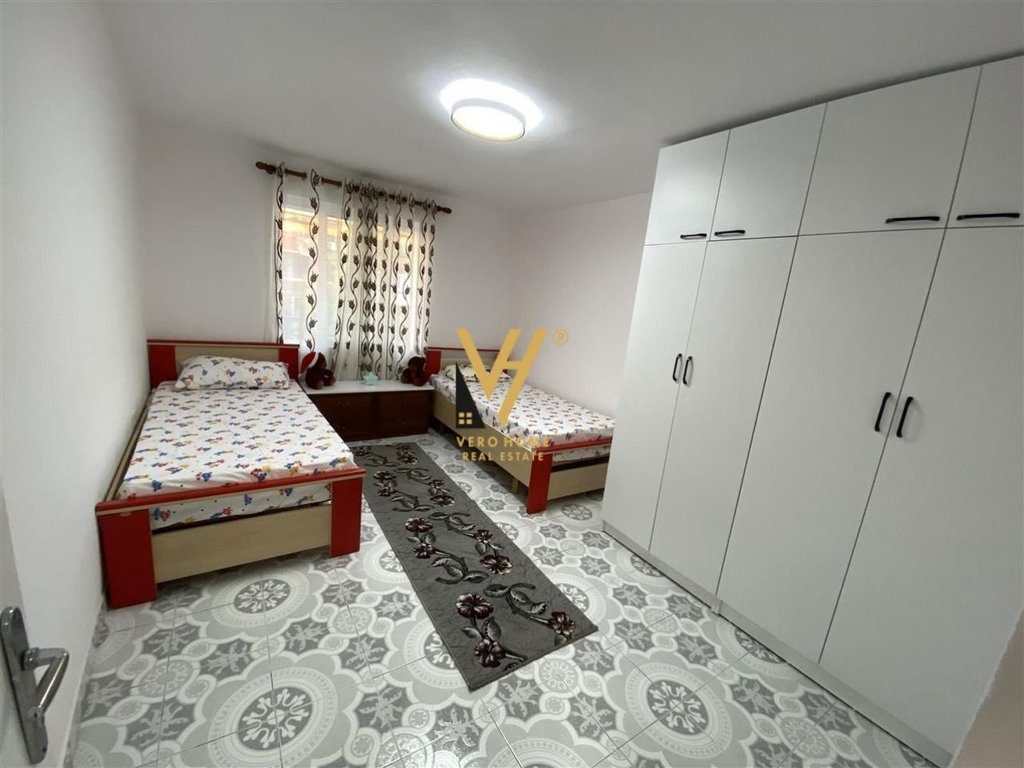 JEPET APARTAMENT 2+1 ME QERA TE FERIT XHAJKO 600 EURO 4
