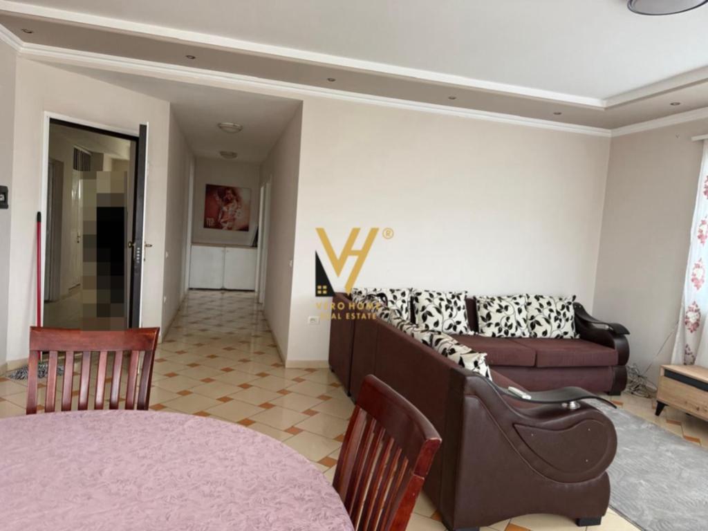 JEPET APARTAMENT 1+1 ME QIRA TE KOMUNA PARISIT 50.000 LEKE 2