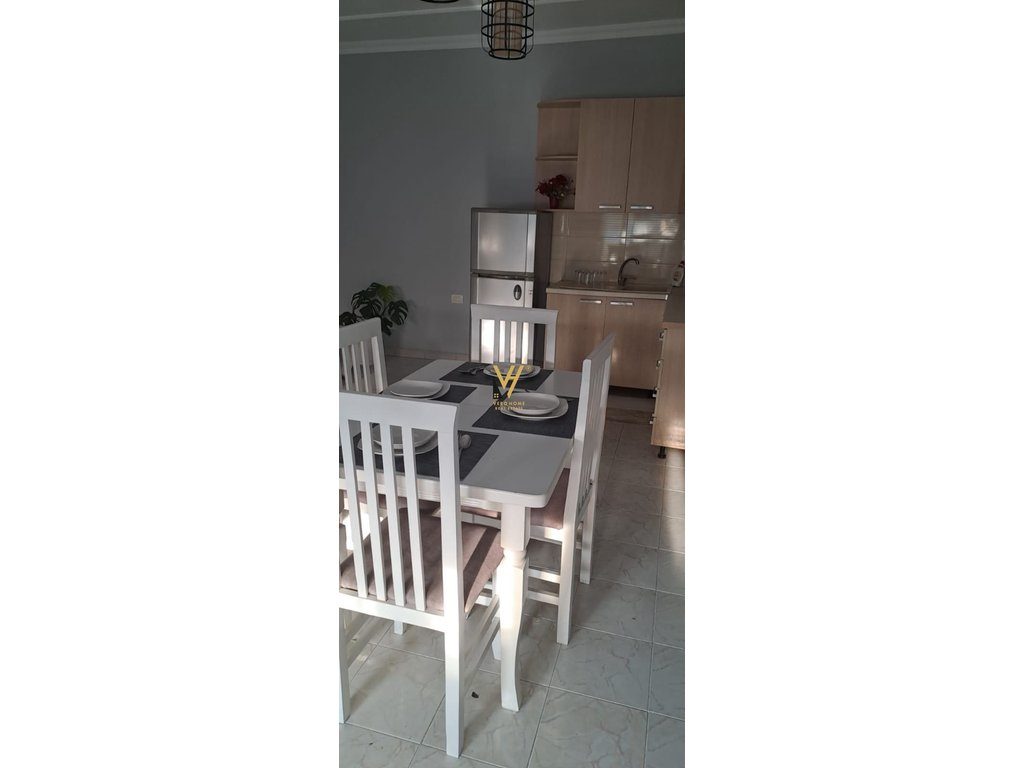 JEPET APARTAMENT 2+1+BLK ME QERA TE IRFAN TOMINI 55.000 LEKE 3